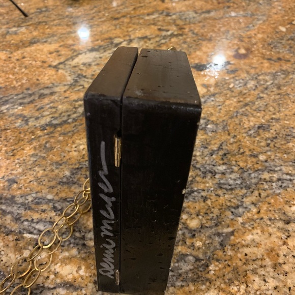 Handpainted bag by famous artist with fur inside - Picture 3 of 5